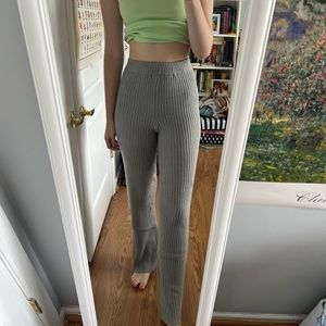 Ribbed green-gray lounge pants
